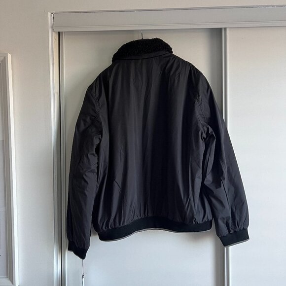 UGG | Men's Ethan Bomber Sherpa Jacket - Picture 5 of 15